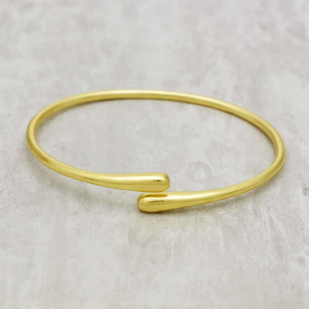 Fluid Teardrop Bypass Cuff
