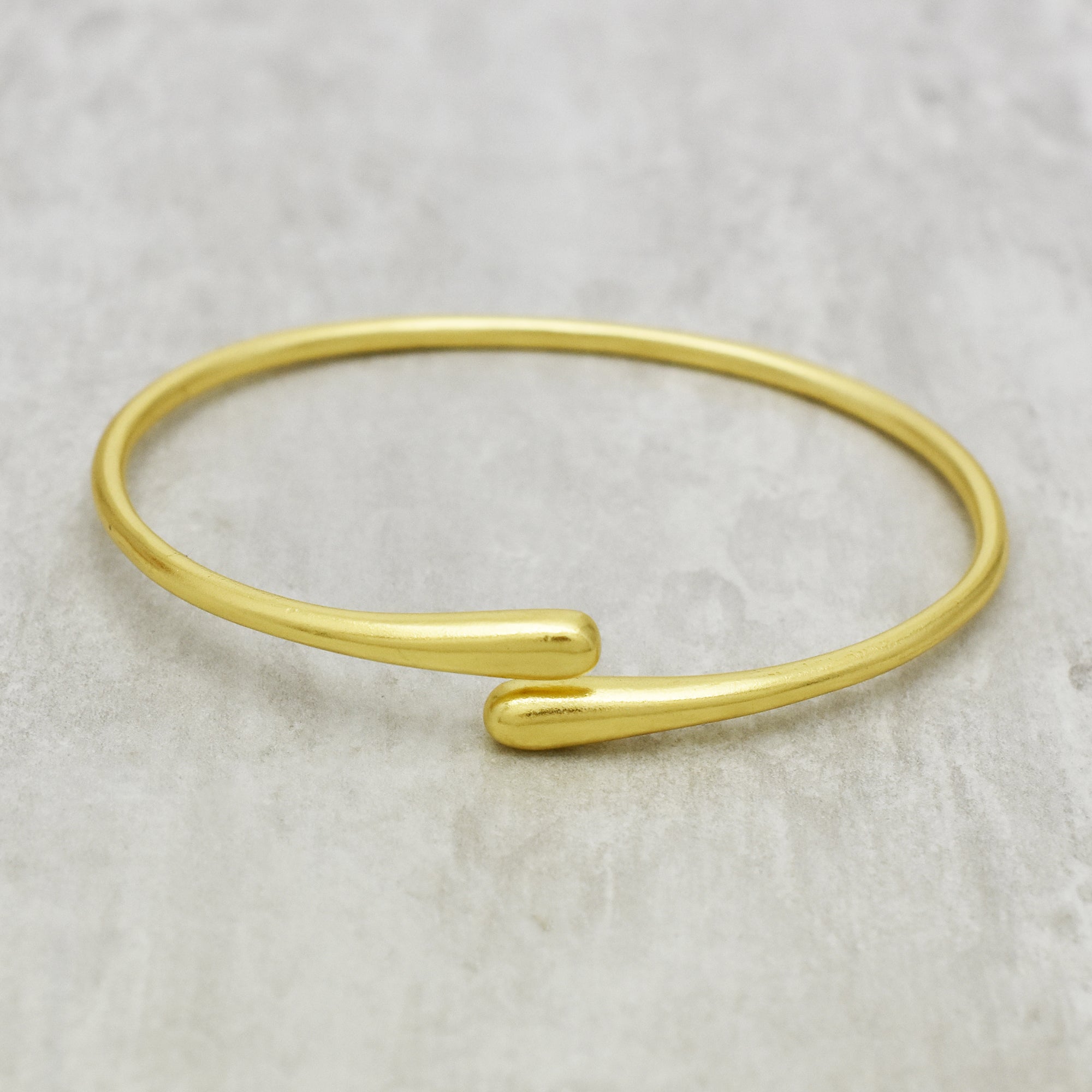 Fluid Teardrop Bypass Cuff