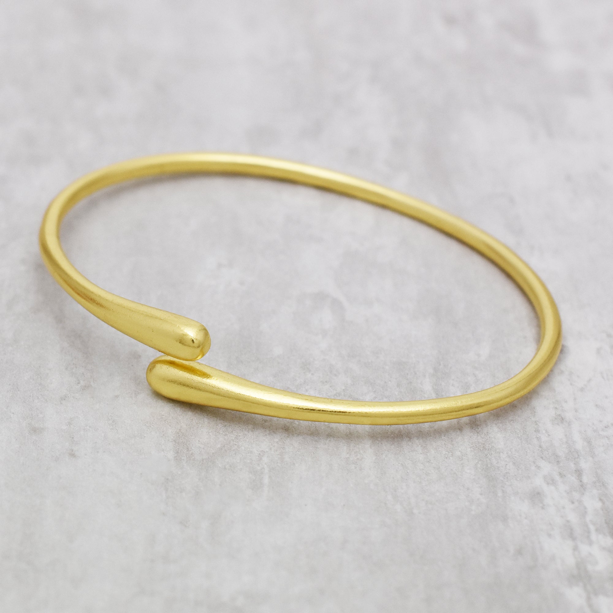 Fluid Teardrop Bypass Cuff