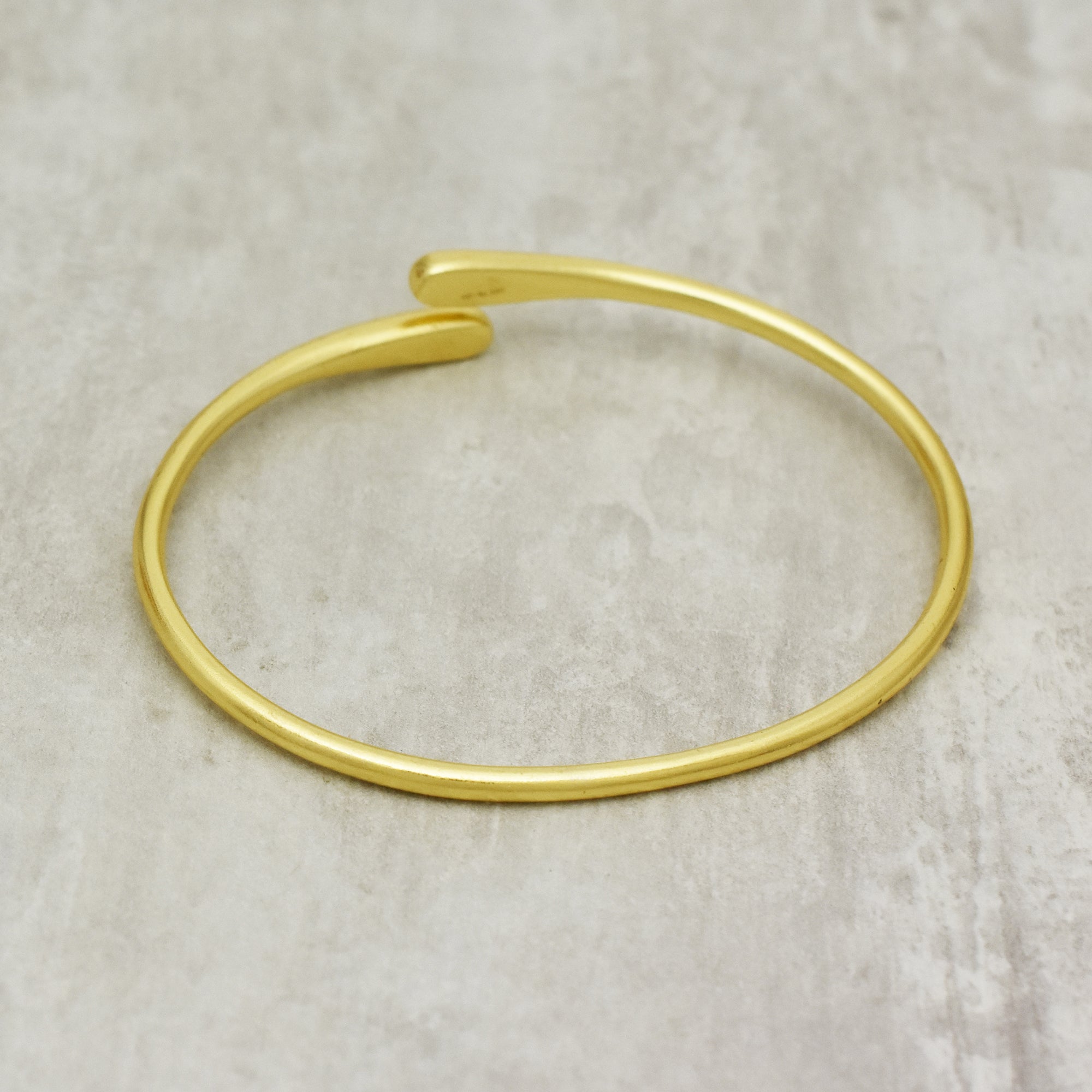 Fluid Teardrop Bypass Cuff