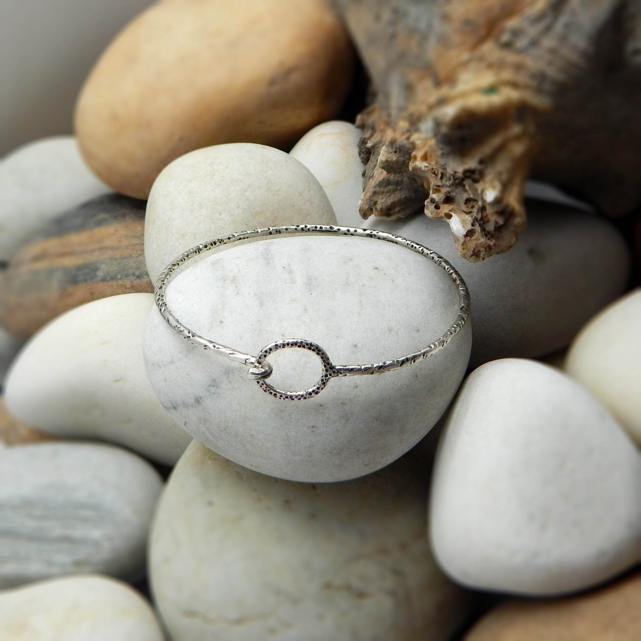 Hammered Metal Bangles/Bracelets - La Vitá Jewels