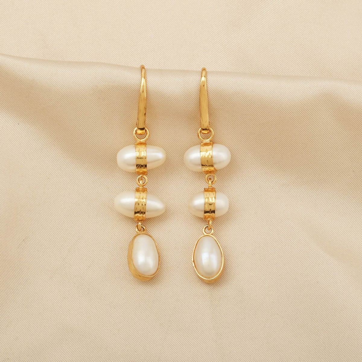 Moon Enlightenment Freshwater Pearl Earrings - La Vitá Jewels