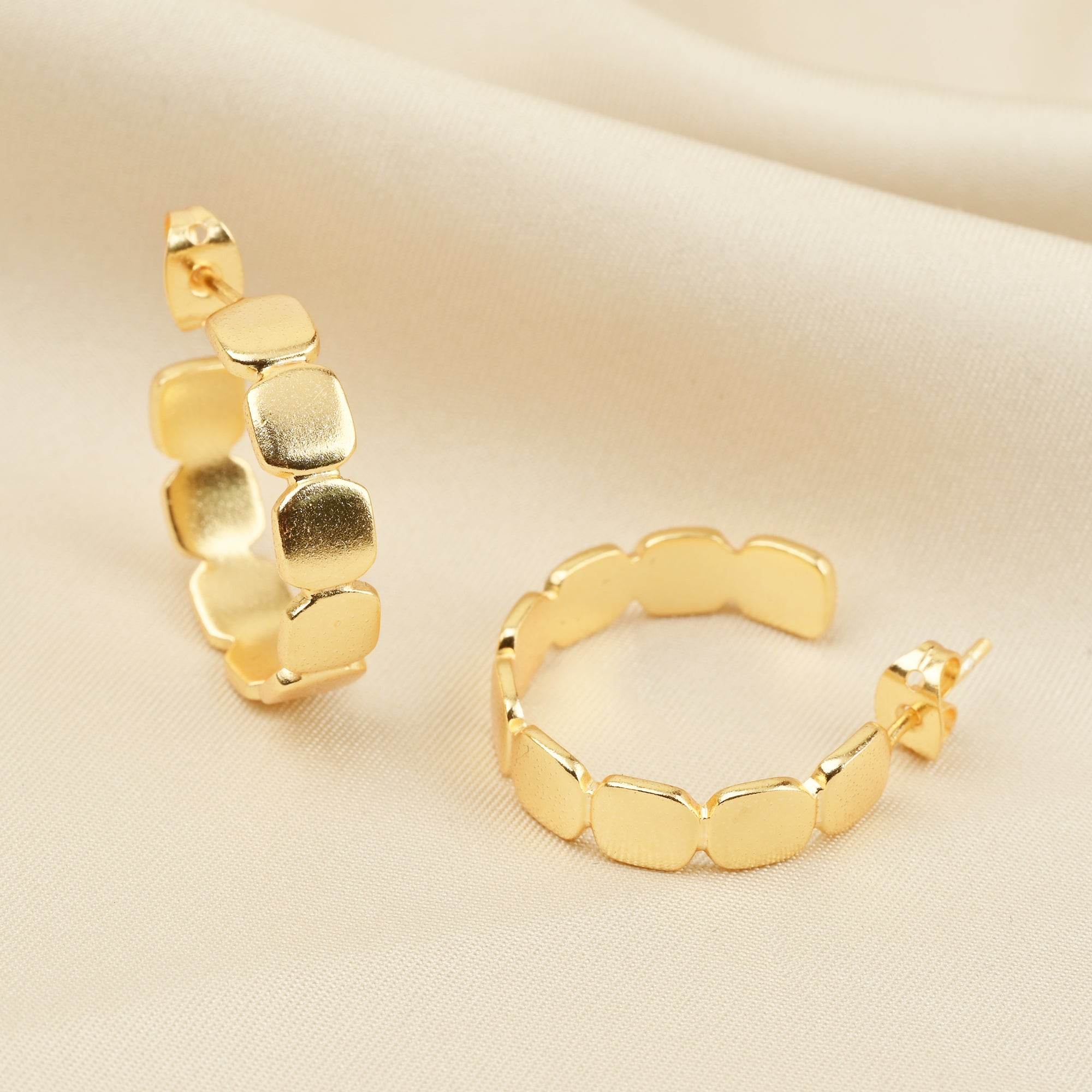 Metal Dot Hoop Earrings - La Vitá Jewels