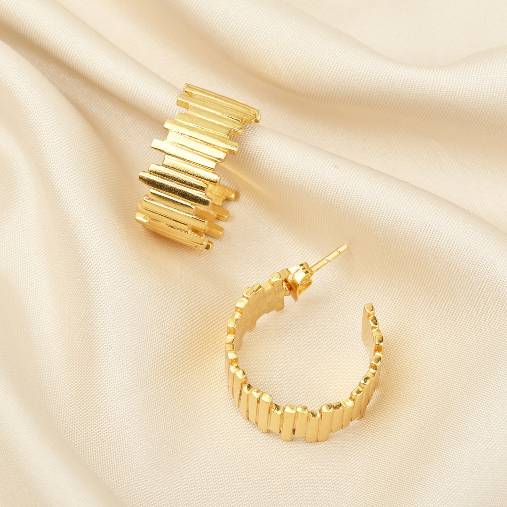 Golden Textured Ribbed Hoop Earrings – Bold Statement Gold Hoops