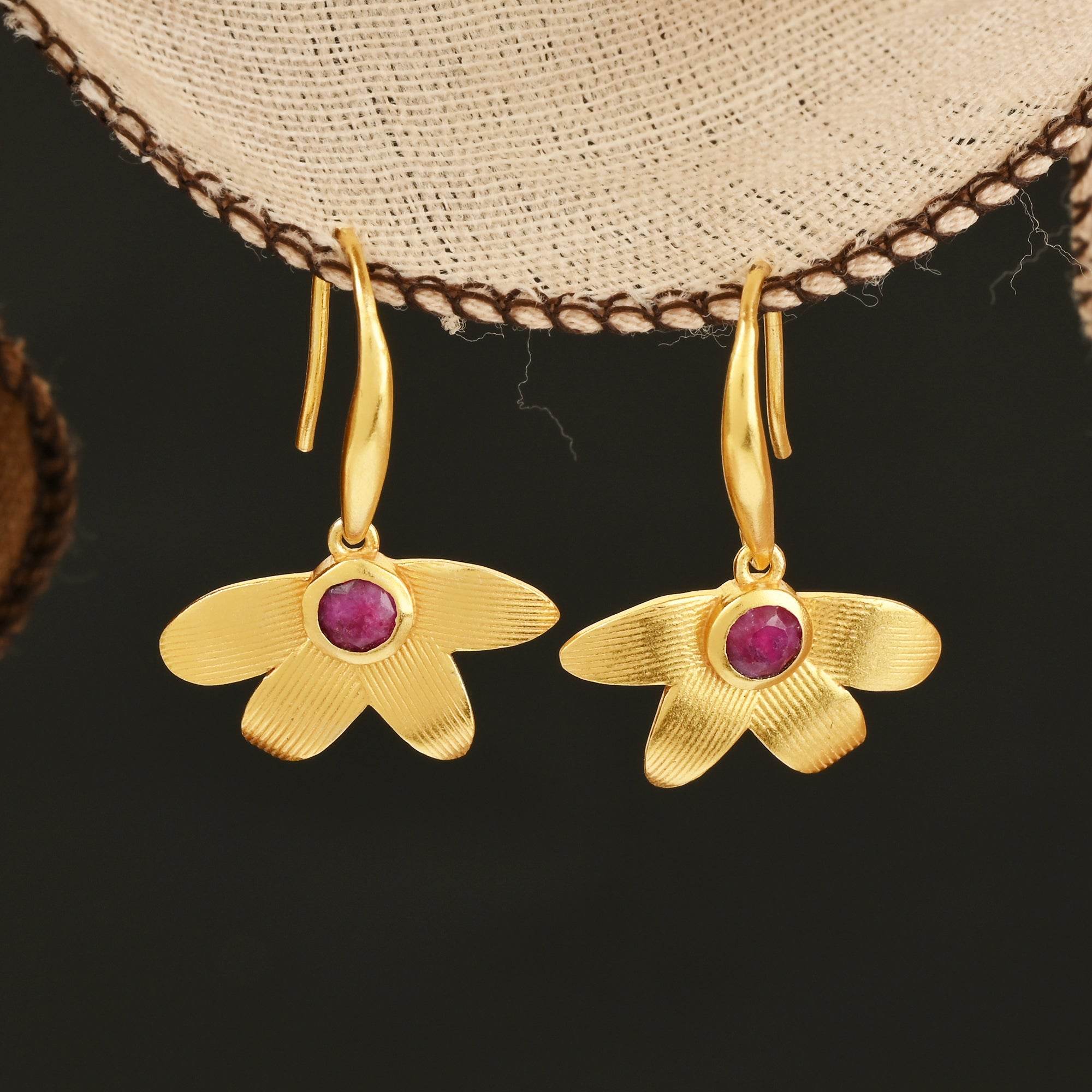 Ruby Gemstone Flower Earrings - La Vitá Jewels