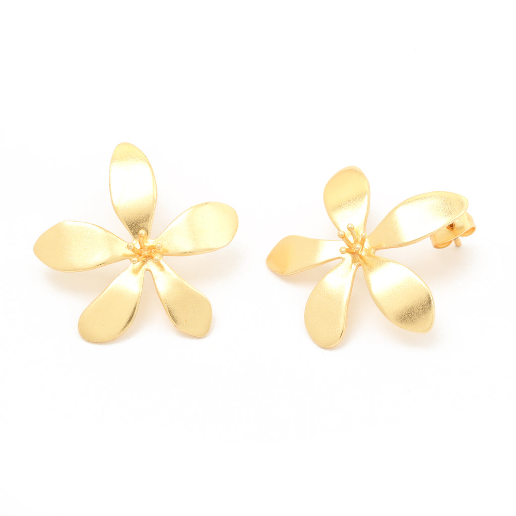 Dainty Gold Flower Stud Earrings