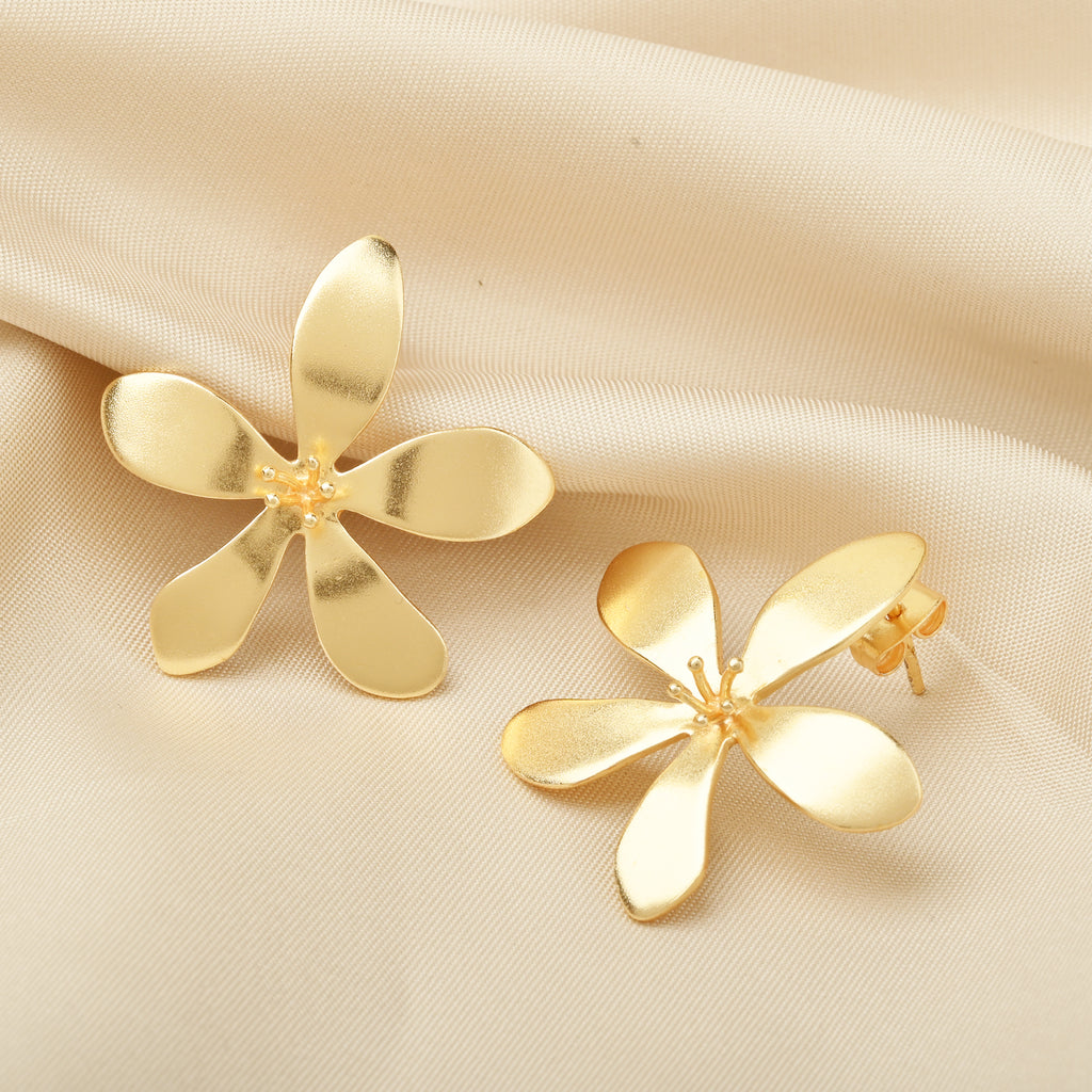 Dainty Gold Flower Stud Earrings