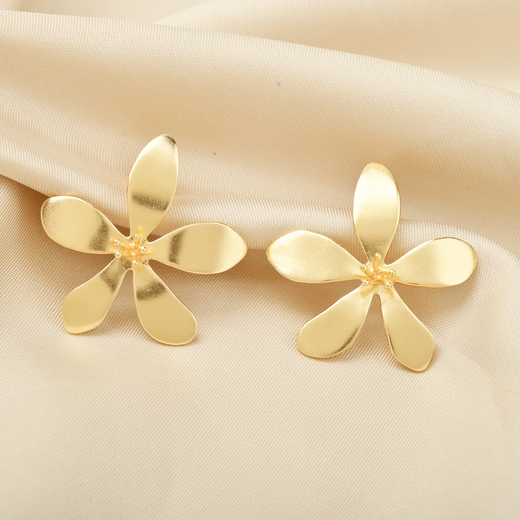 Dainty Gold Flower Stud Earrings