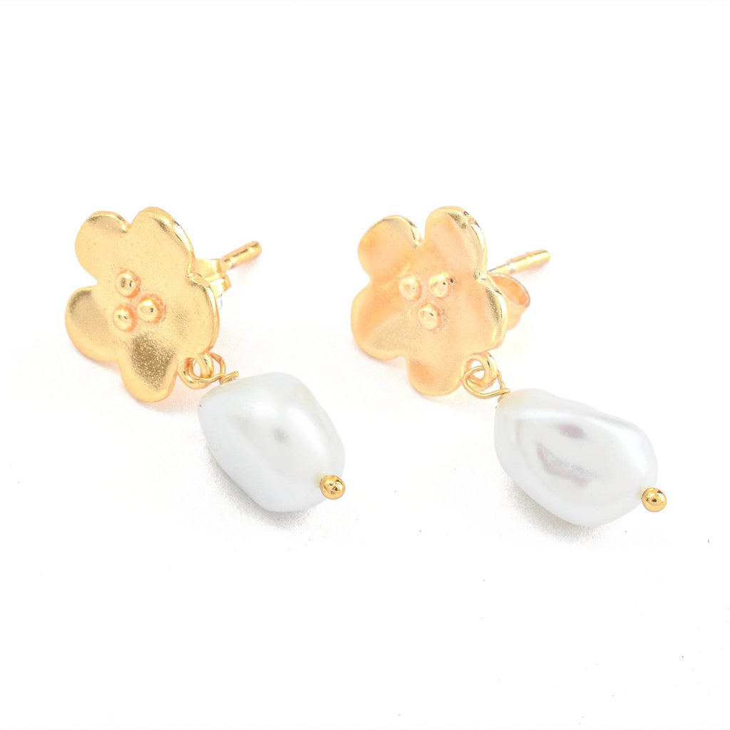 Fresh Water Pearl and Floral Earrings - La Vitá Jewels
