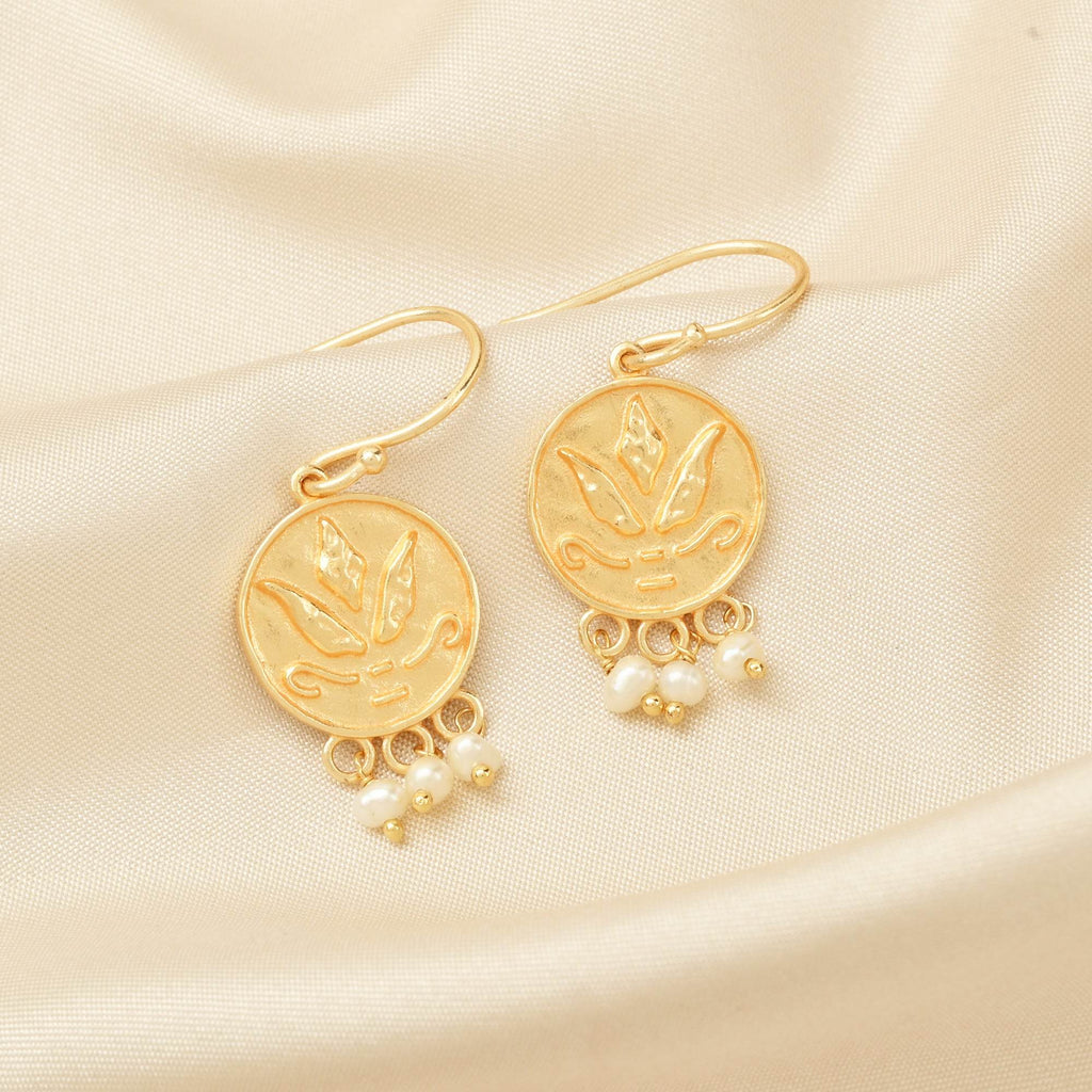 Navya Fresh Water Pearl Earrings - La Vitá Jewels