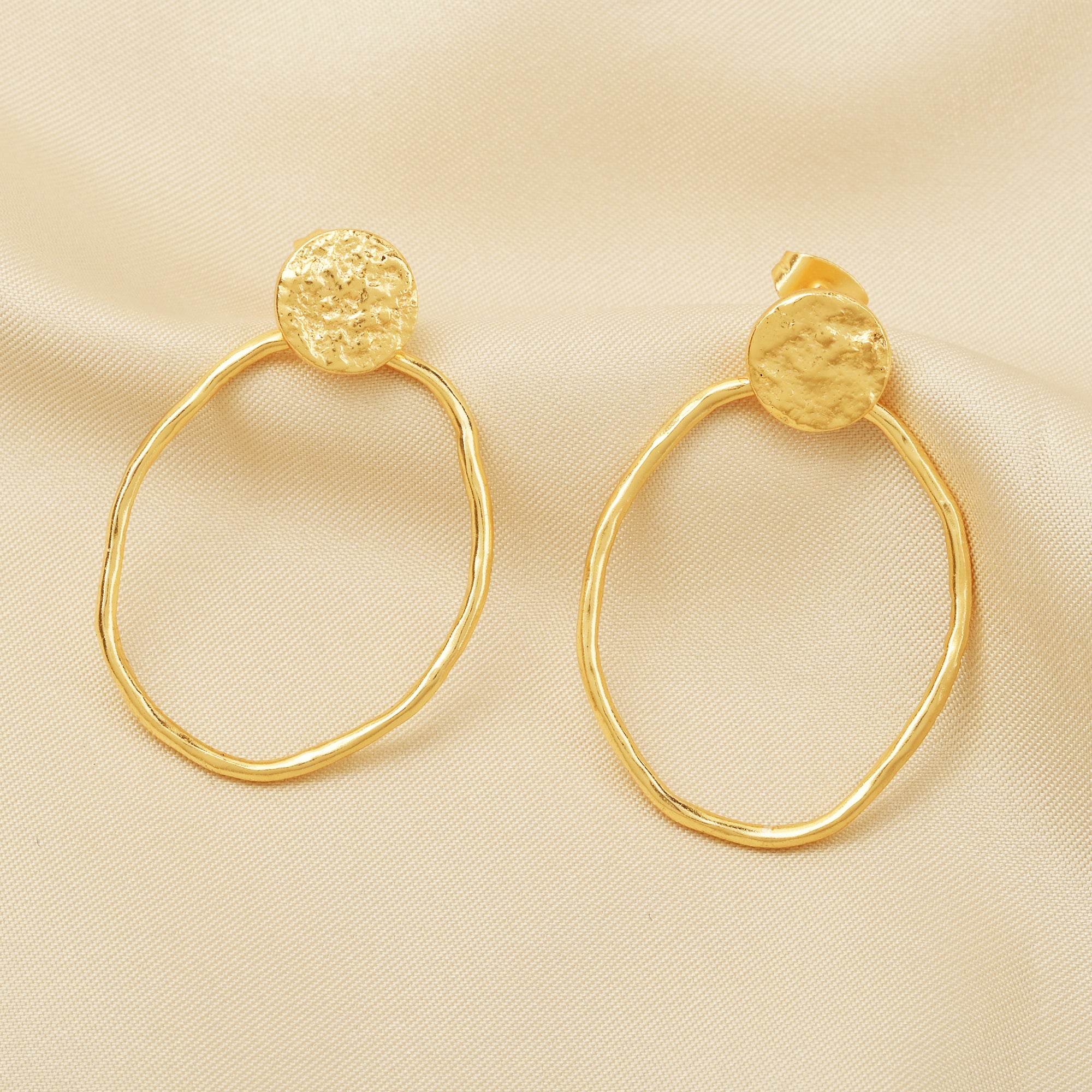Circle Shape Hammered Earrings - La Vitá Jewels