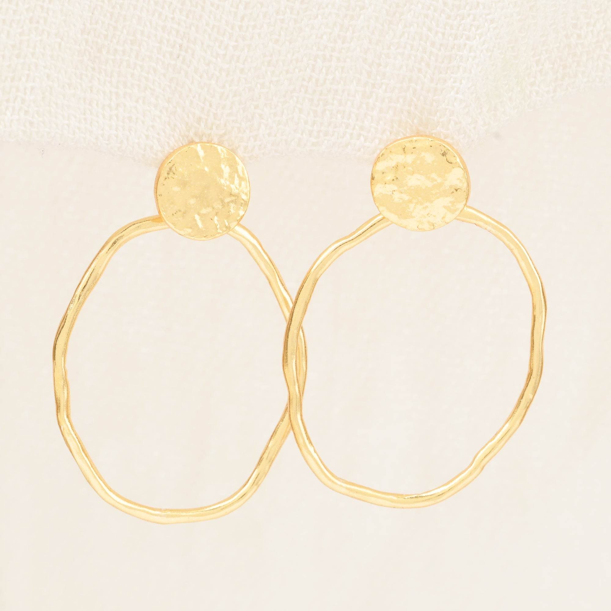 Circle Shape Hammered Earrings - La Vitá Jewels