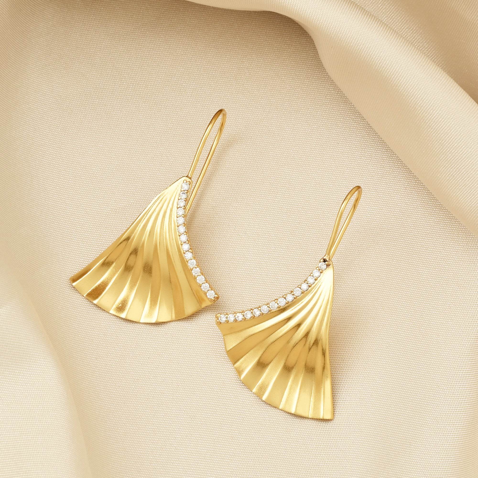 Biloba-Ginkgo Leaf with White CZ Earrings - La Vitá Jewels