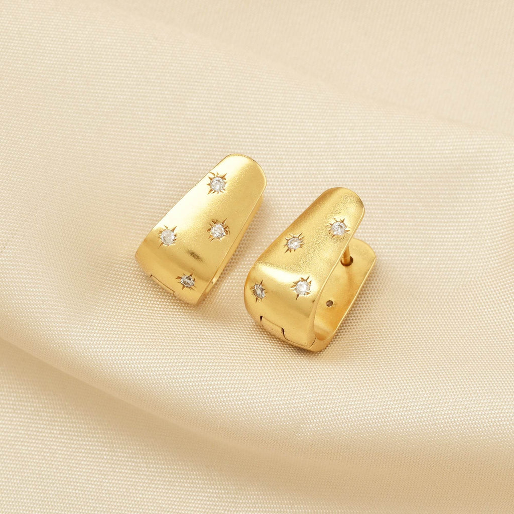 White CZ Huggies Gold Earrings - La Vitá Jewels