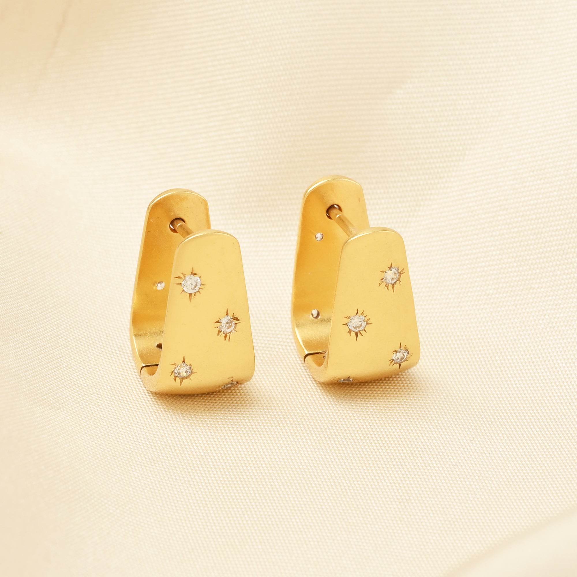 White CZ Huggies Gold Earrings - La Vitá Jewels