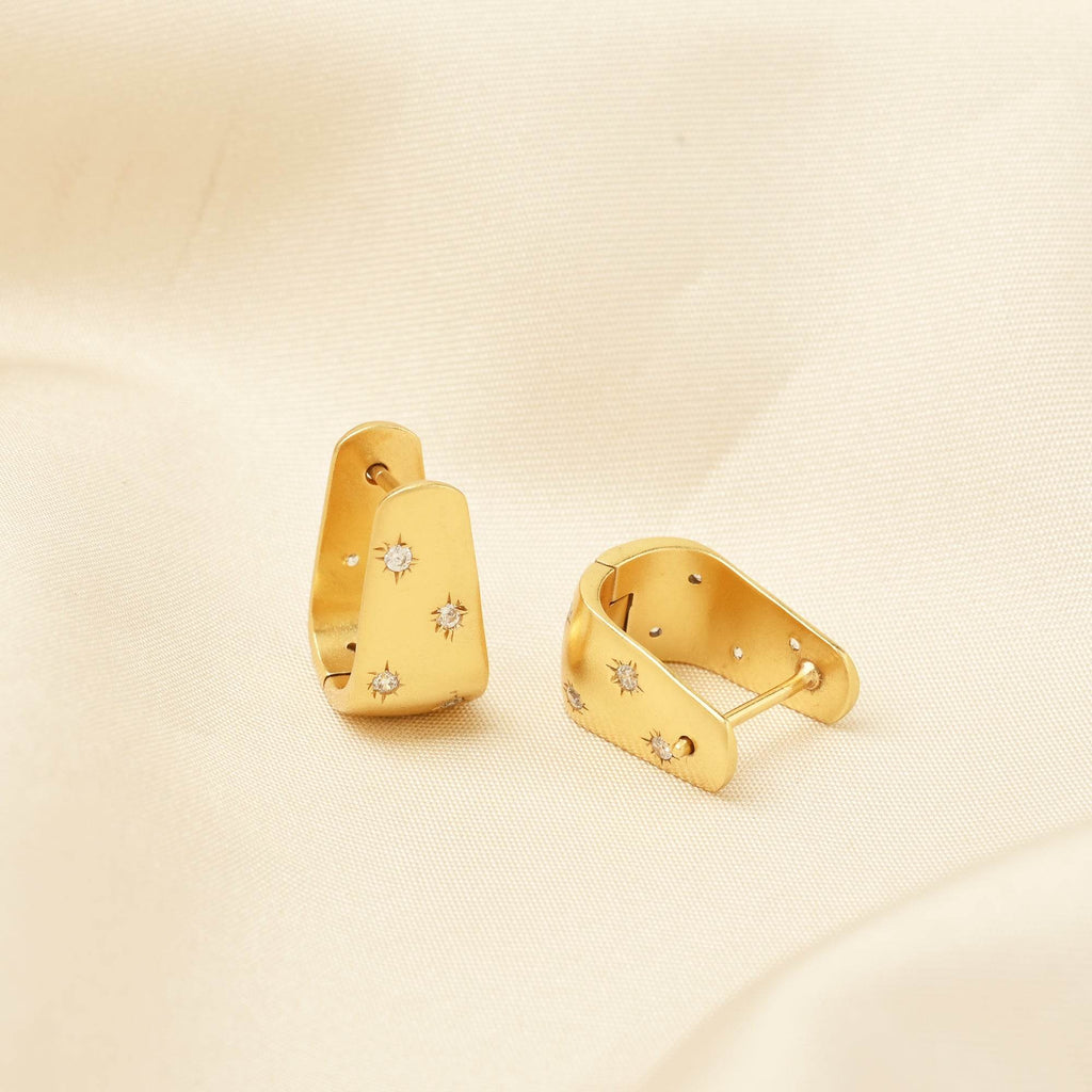 White CZ Huggies Gold Earrings - La Vitá Jewels