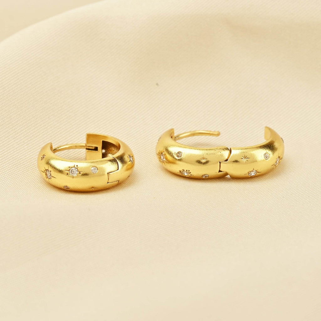 White Zircon Huggies - La Vitá Jewels