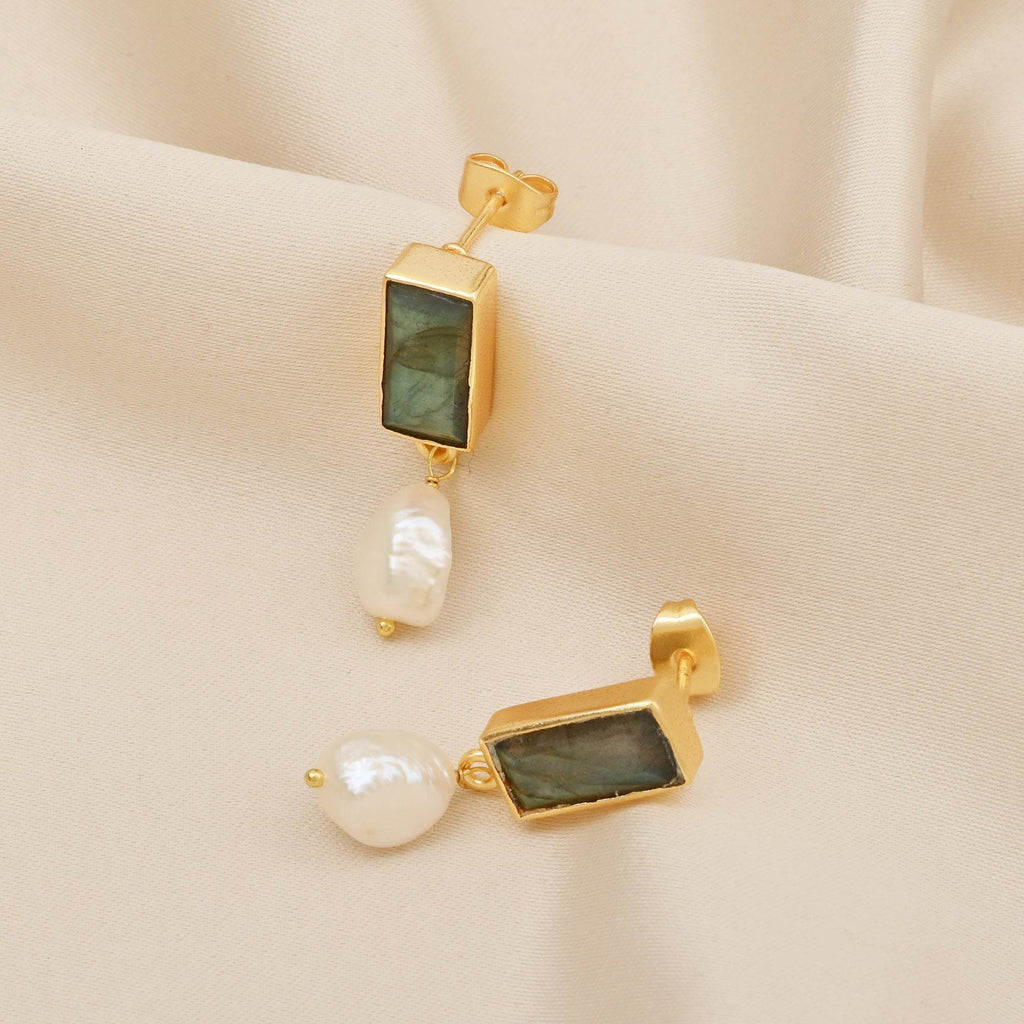 Moon Enlightenment Labradorite and Pearl Earrings - La Vitá Jewels