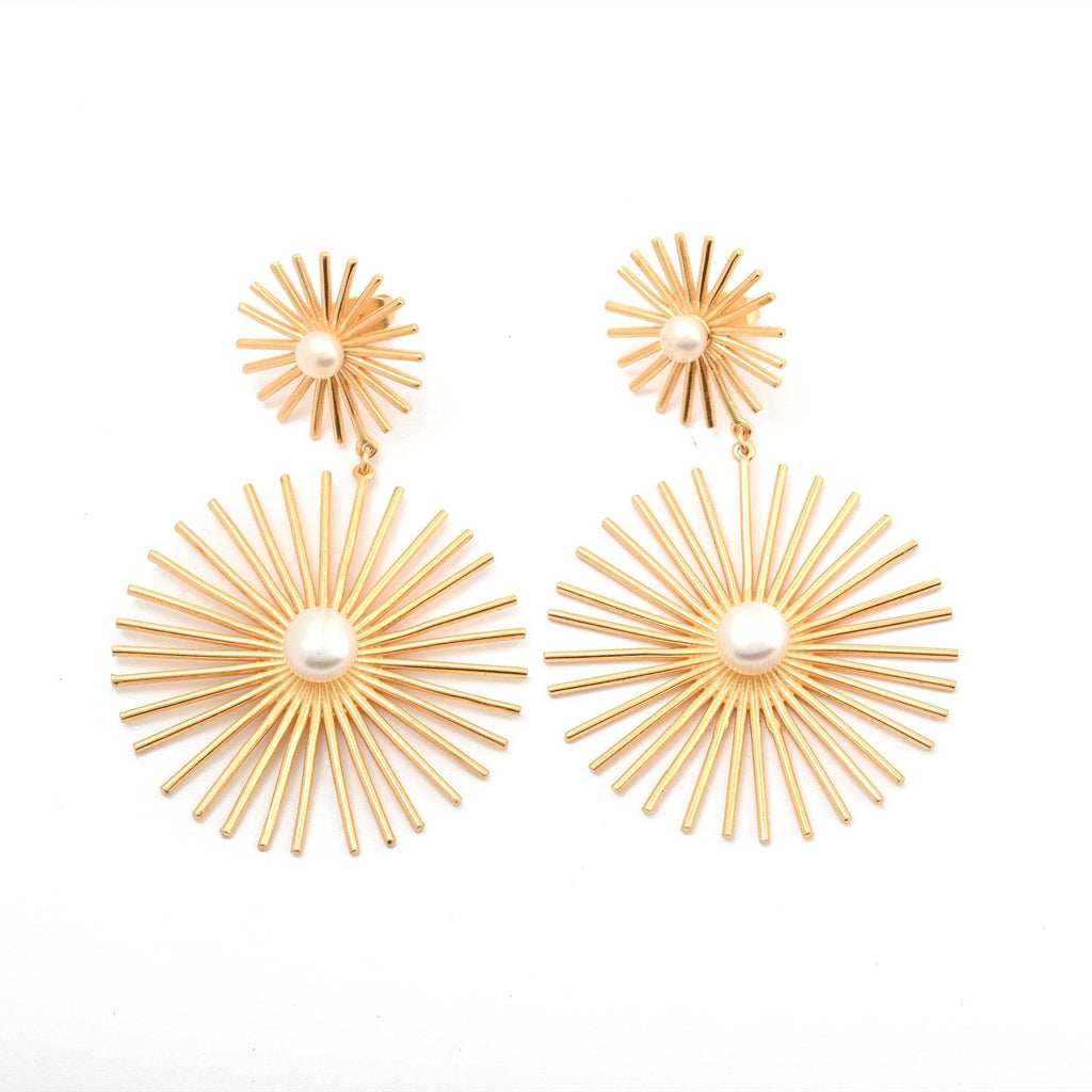 Baroque Pearl Flower Dangle Earrings - La Vitá Jewels