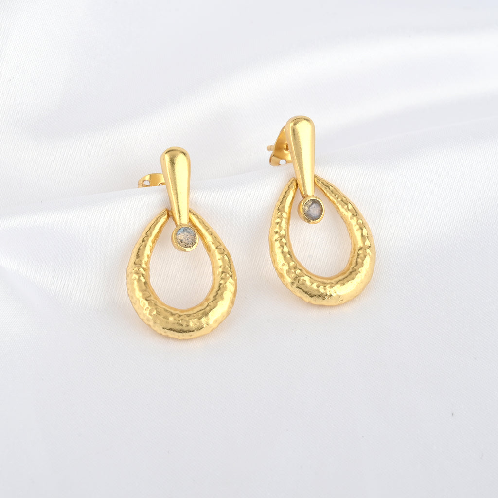 Elegant Gold Teardrop Dangle Earrings