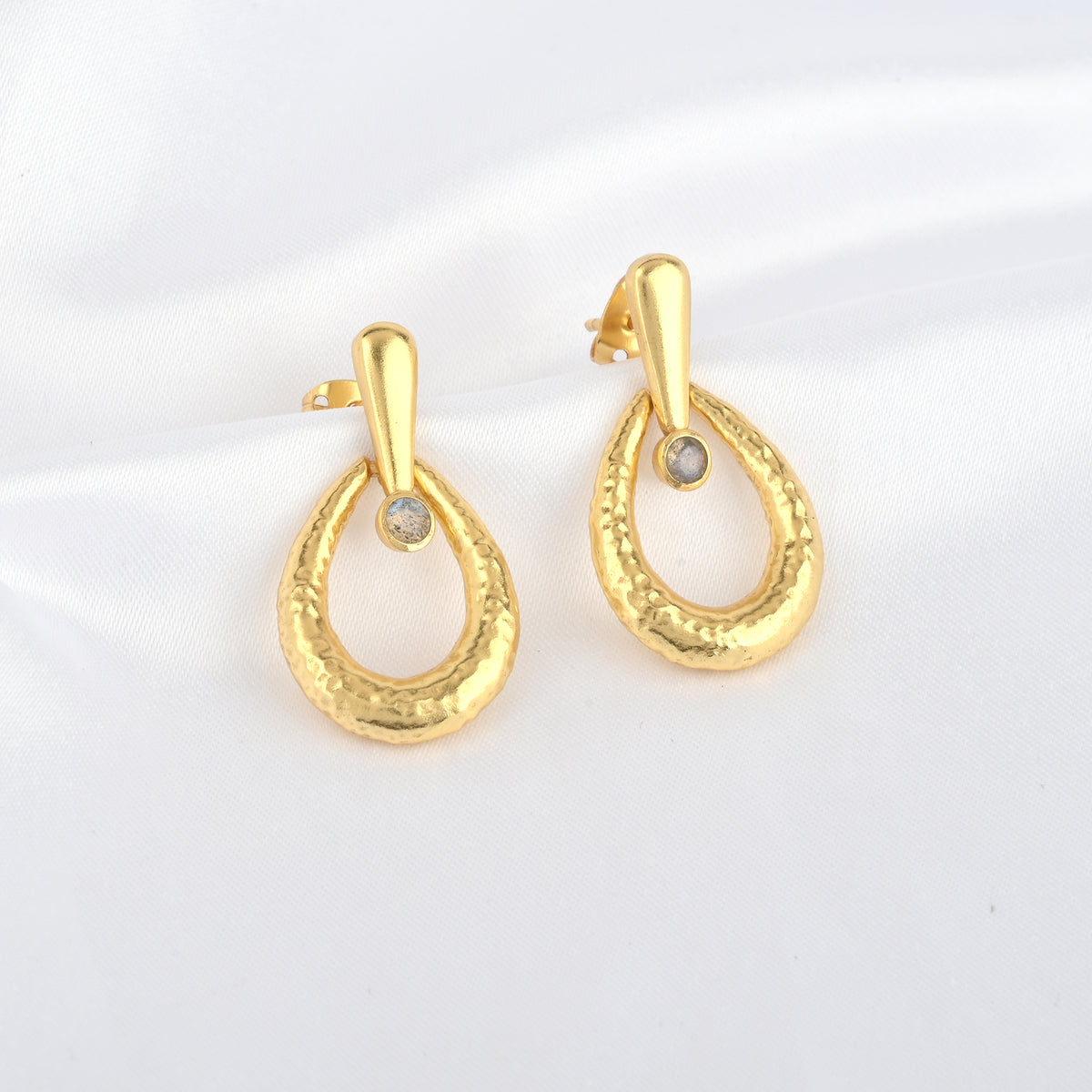 Elegant Gold Teardrop Dangle Earrings