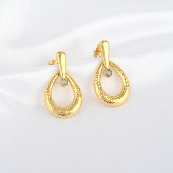 Elegant Gold Teardrop Dangle Earrings