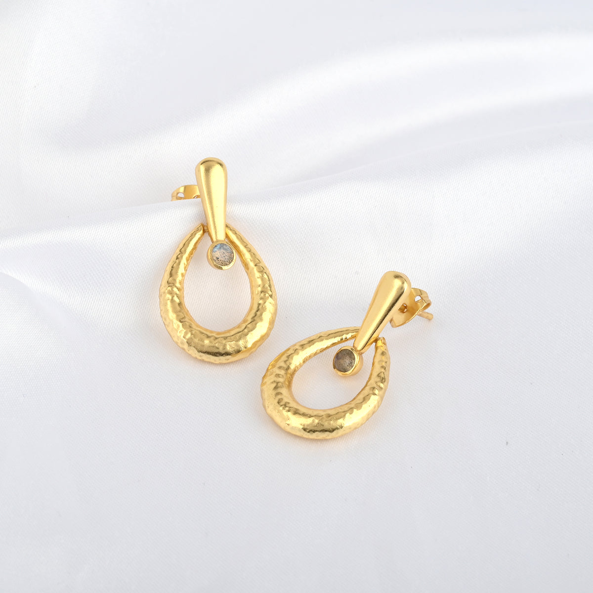 Elegant Gold Teardrop Dangle Earrings