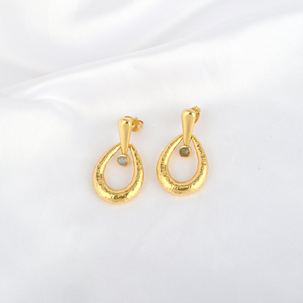 Elegant Gold Teardrop Dangle Earrings