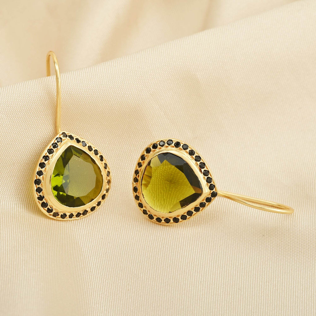 Green Tourmaline with Black Onyx Dangle Earrings - La Vitá Jewels
