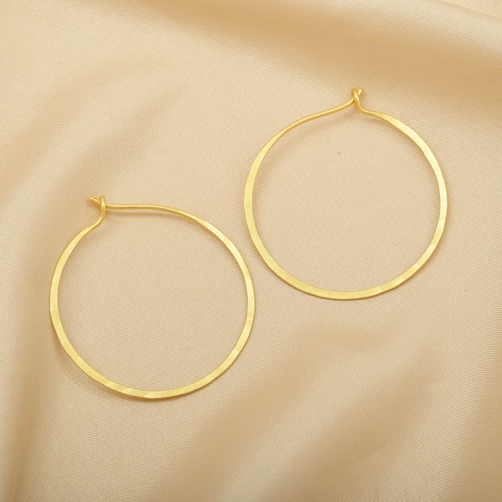 Dainty Thin Textured Hoop Earrings - La Vitá Jewels