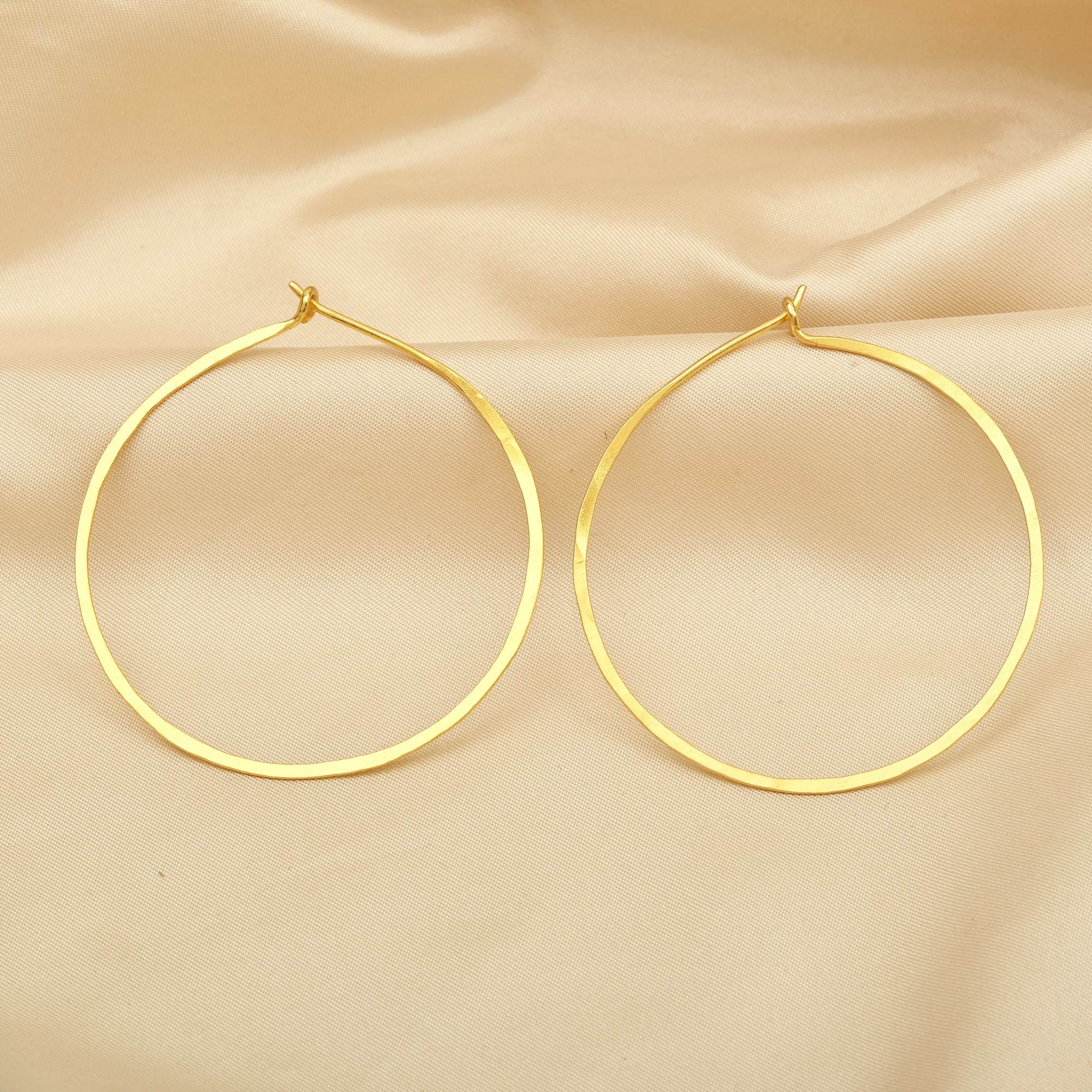 Dainty Thin Textured Hoop Earrings - La Vitá Jewels