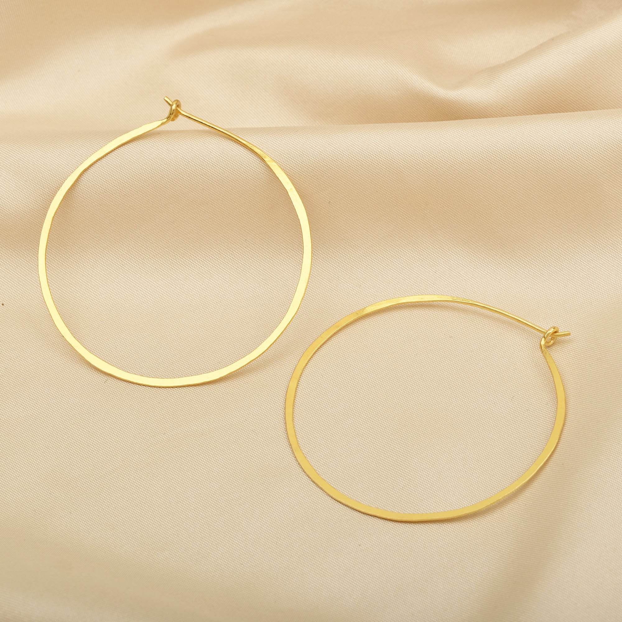 Dainty Thin Textured Hoop Earrings - La Vitá Jewels