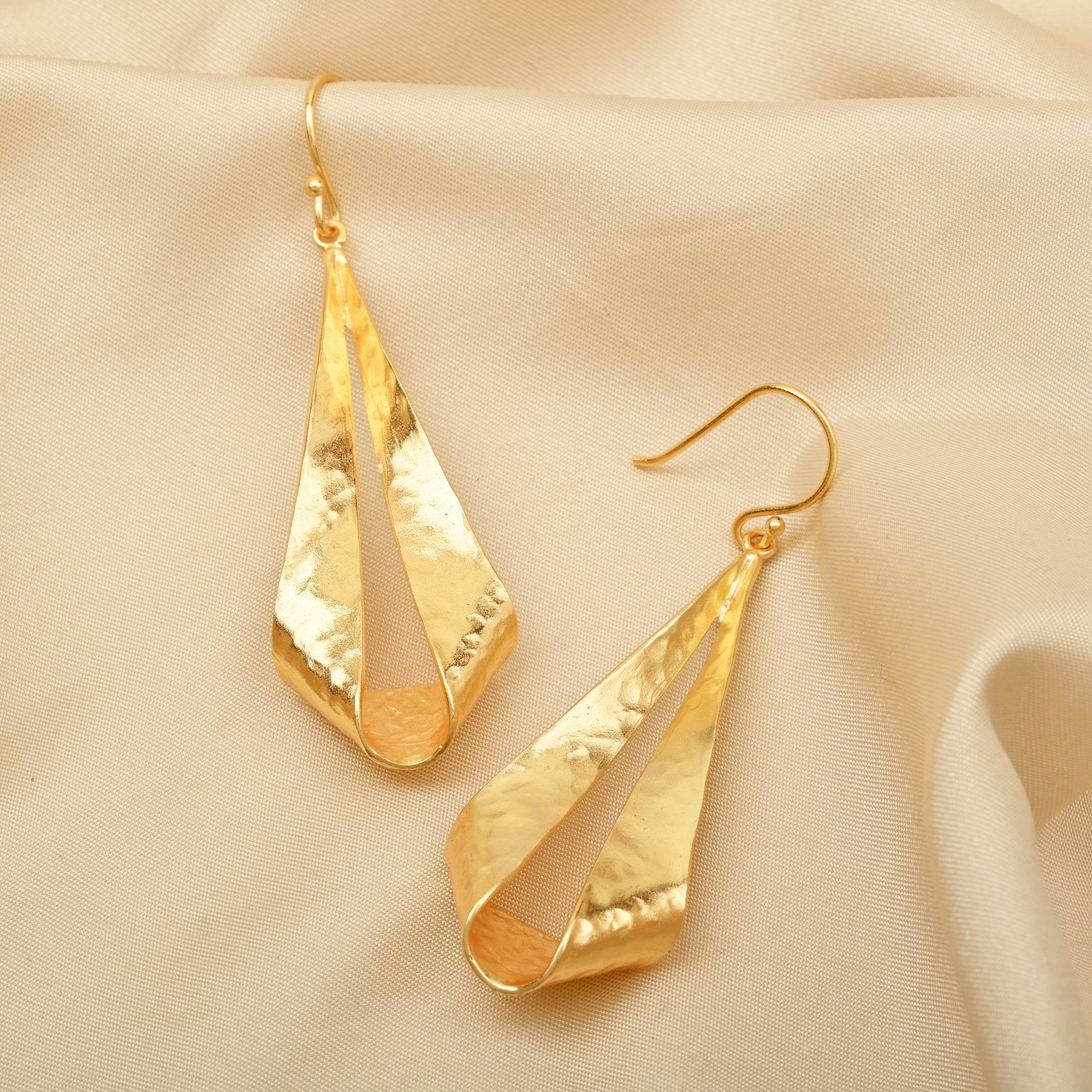 Gilded Grace Earrings - La Vitá Jewels