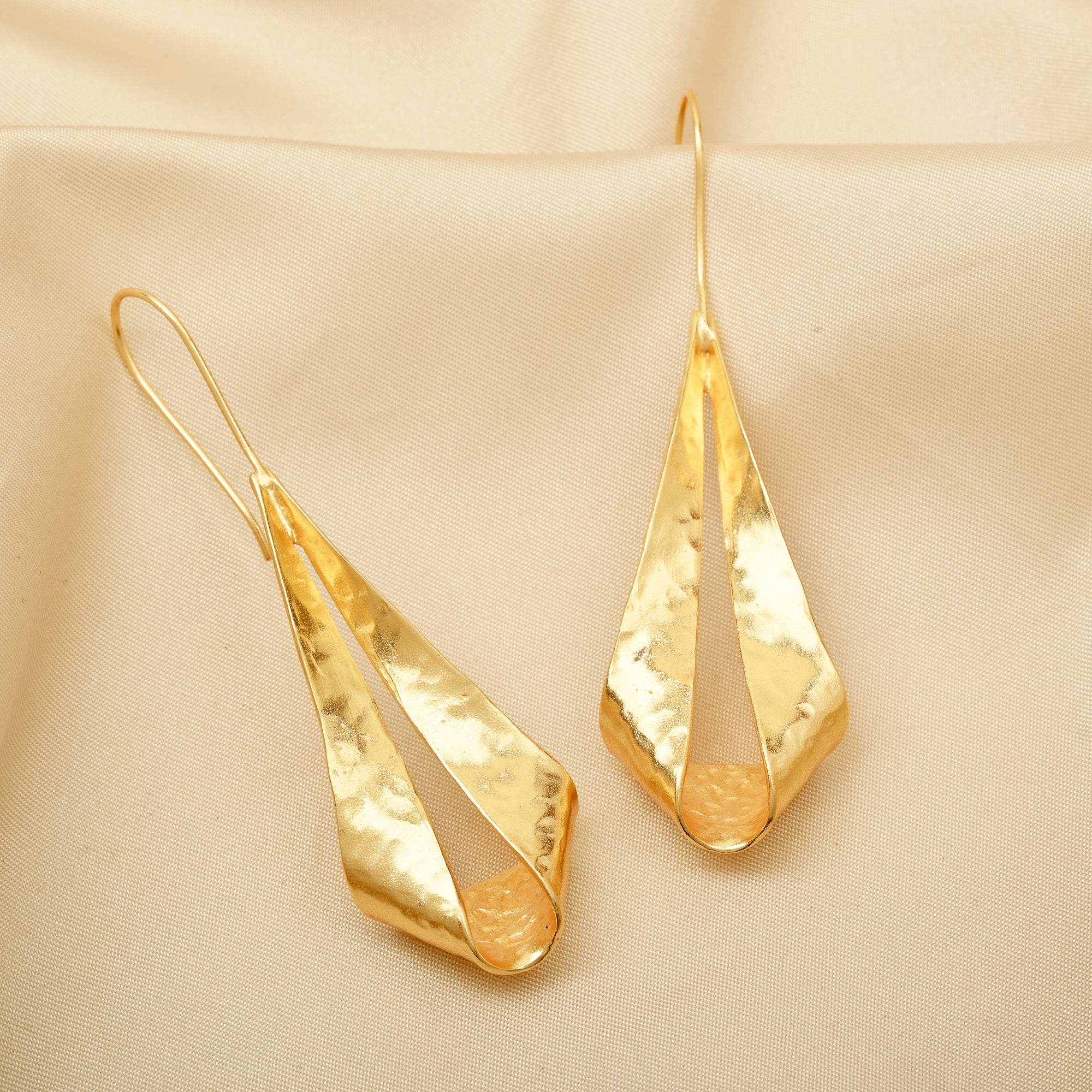 Gilded Grace Earrings - La Vitá Jewels