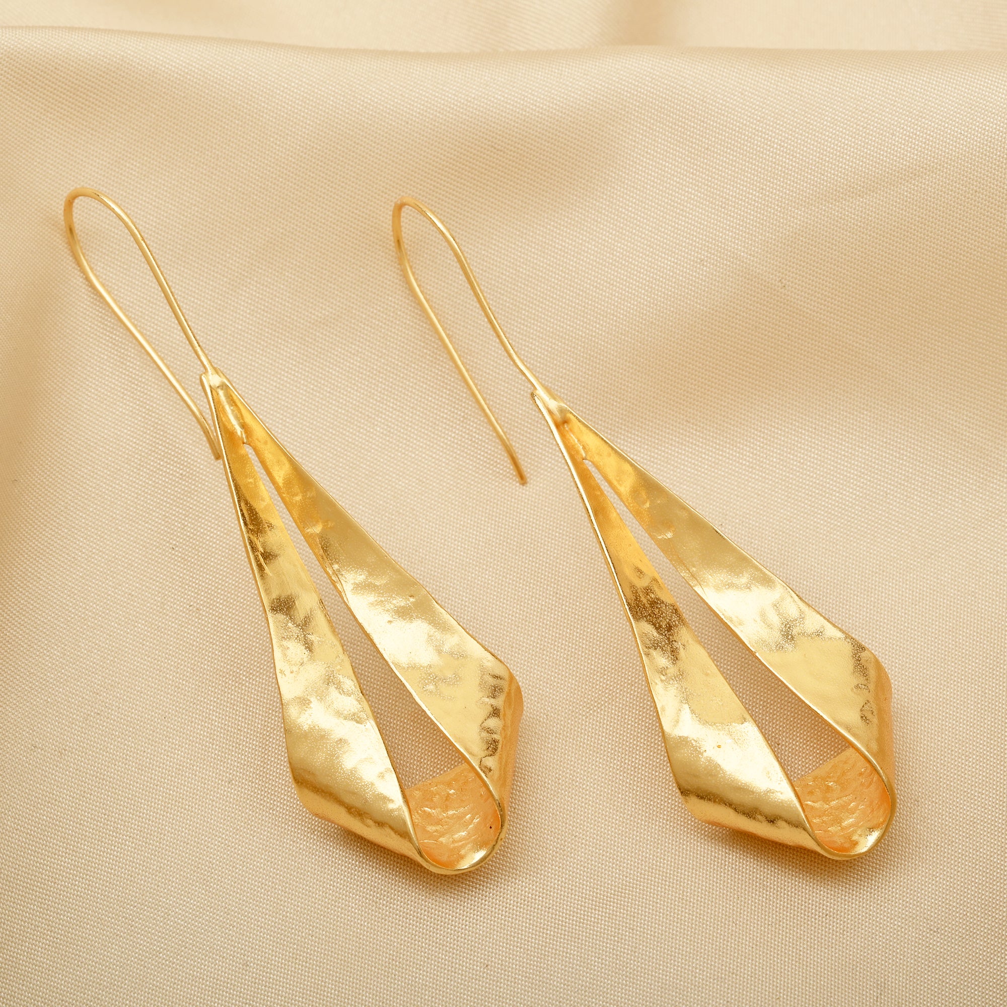 Hammered Handcraft Dangle Earring