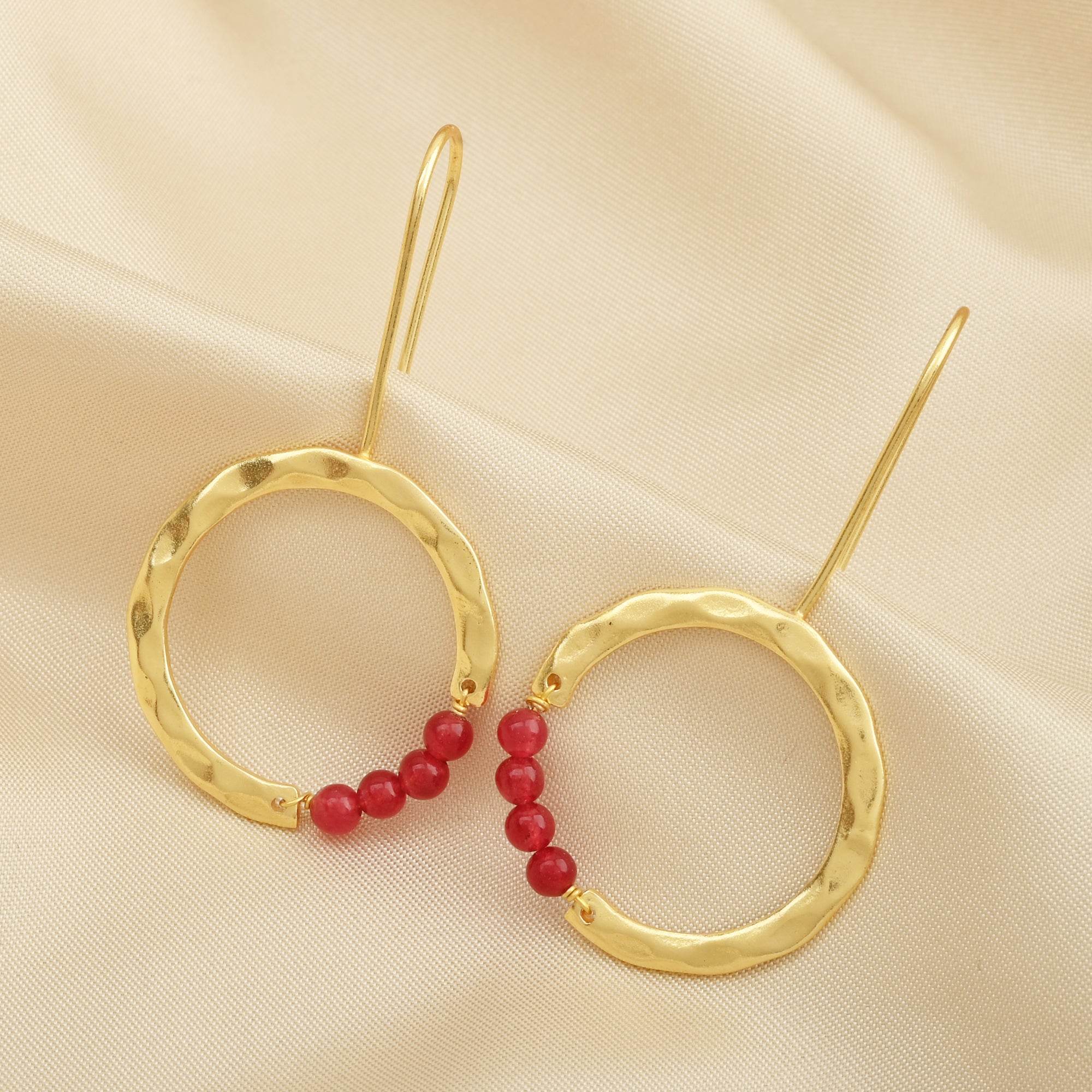Textured Hoop Earrings with Pink quartz Beads - La Vitá Jewels