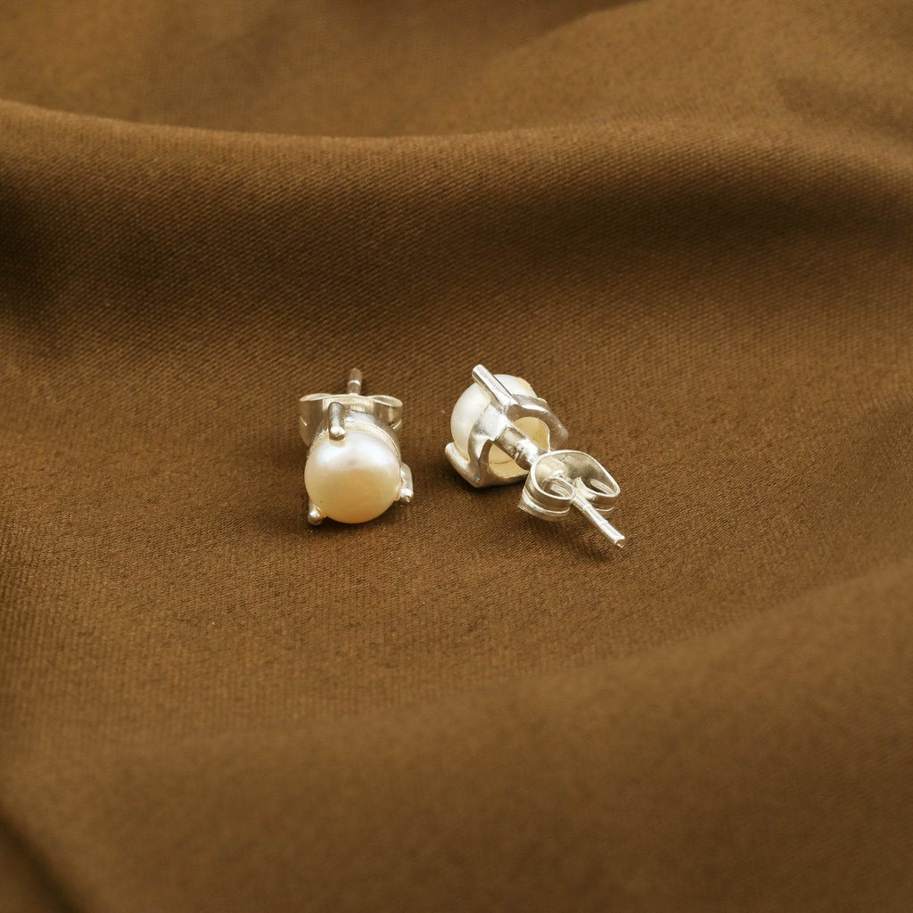 Natural Pearl Stud Earrings - La Vitá Jewels