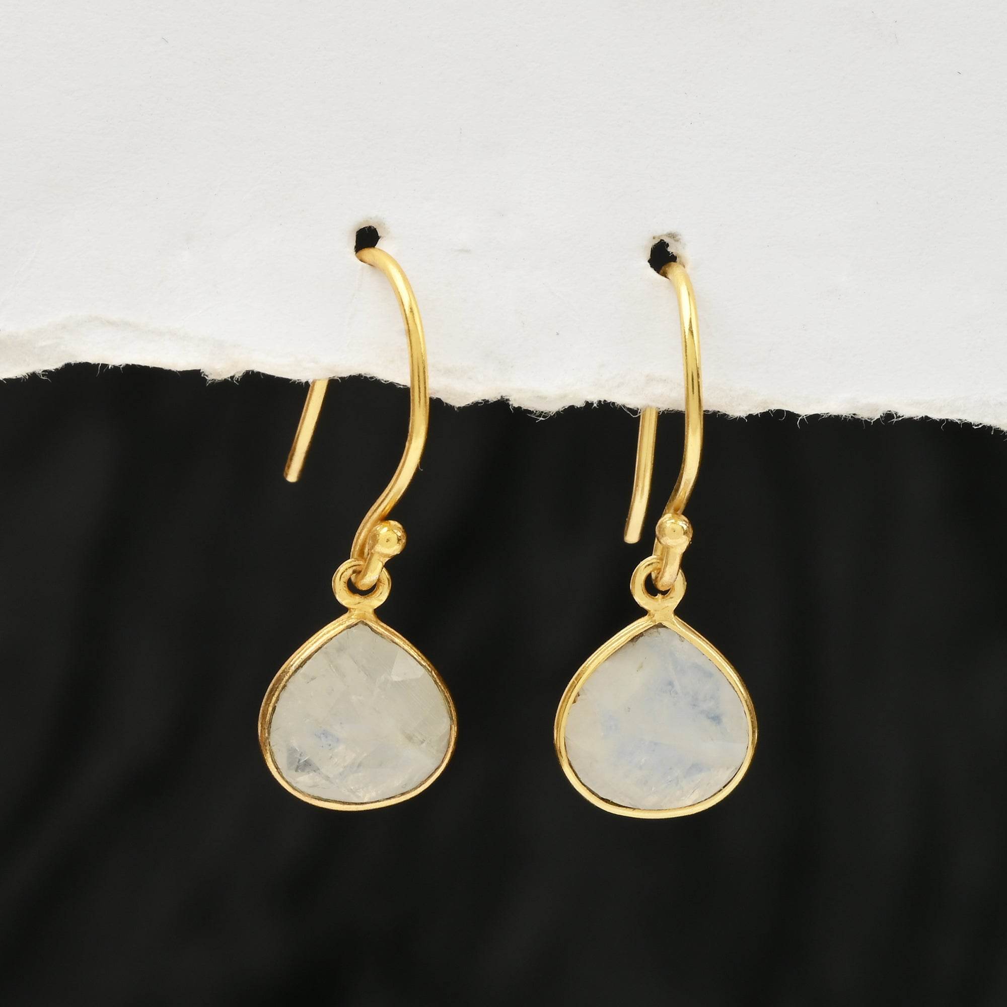 Moonstone Drop Earrings - La Vitá Jewels