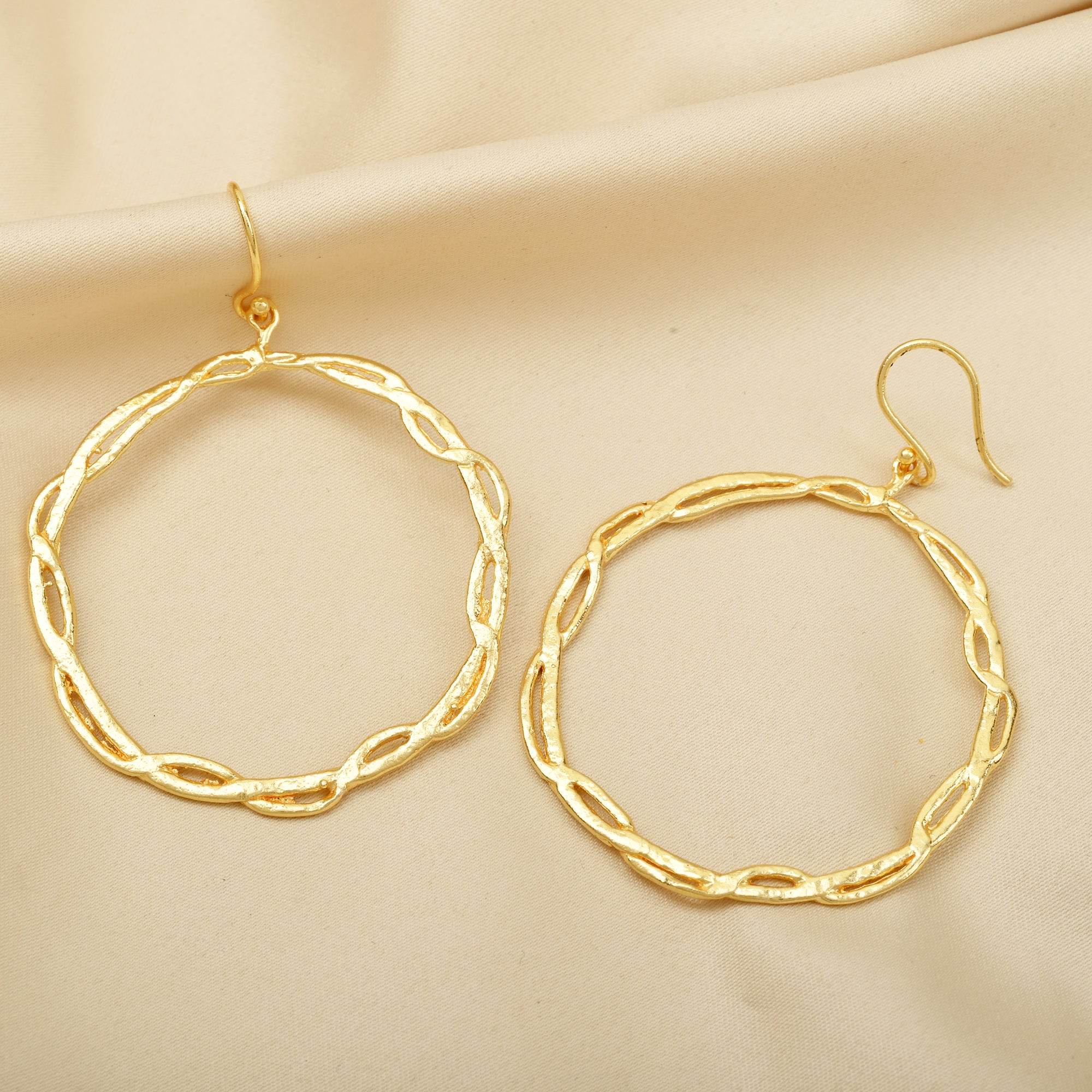 Spiral Circle Earrings - La Vitá Jewels