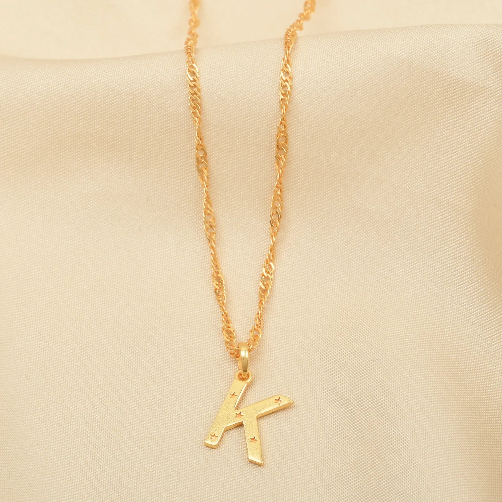 Custom Letter Pendant Necklace - La Vitá Jewels