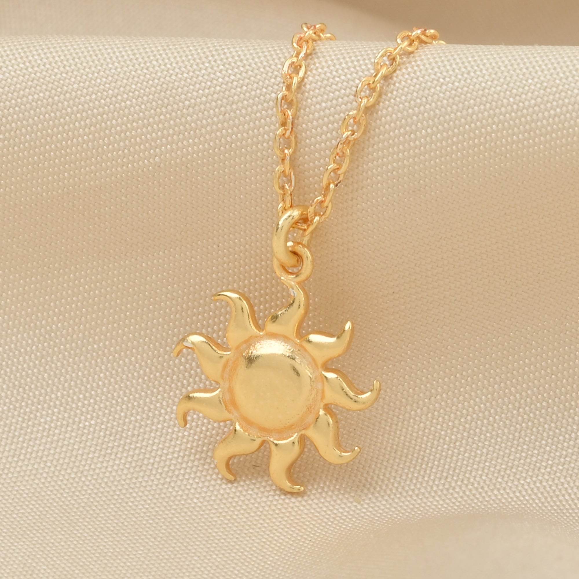 Elegant Sun Necklaces - La Vitá Jewels