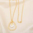 Baroque Pearl with Leaf Charm Necklace - La Vitá Jewels