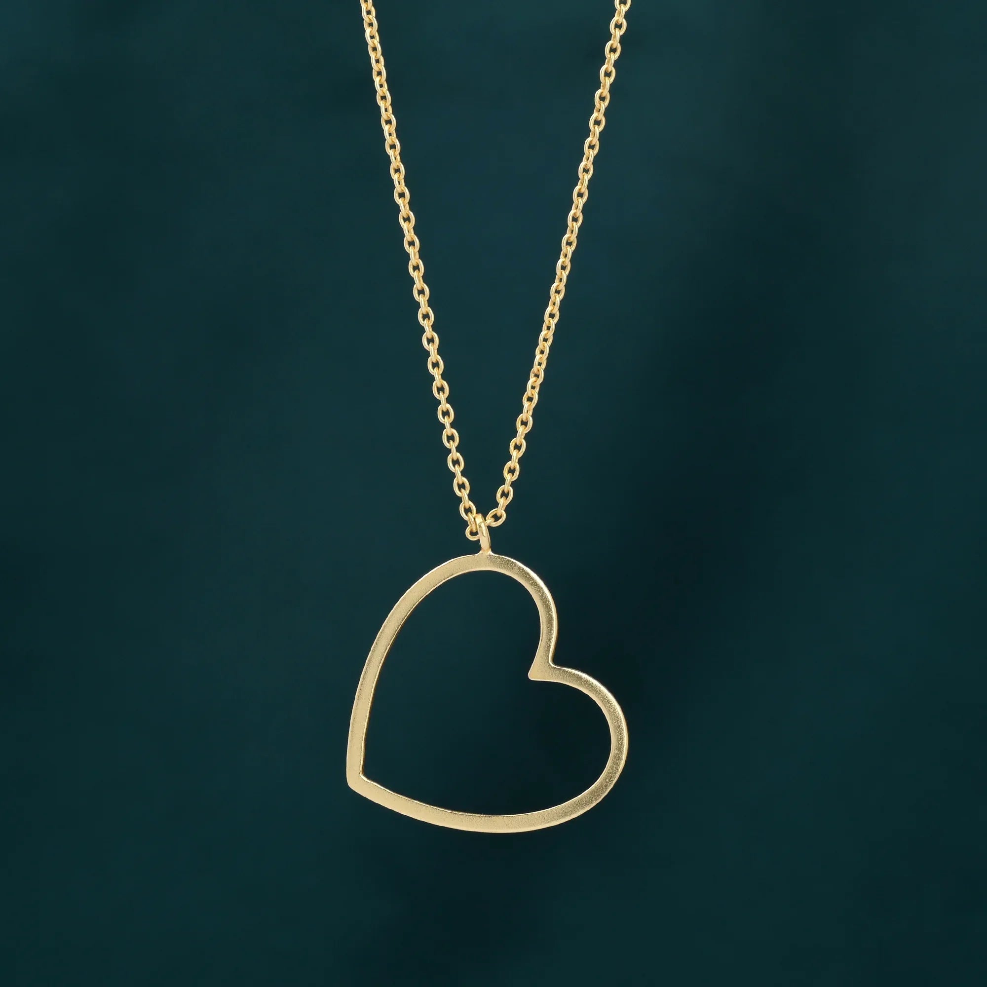 Gold Open Heart Pendant Necklace - La Vitá Jewels