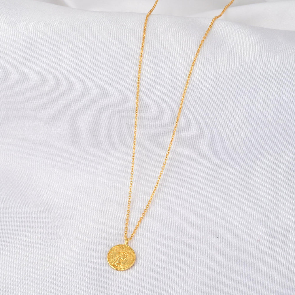 Queen Elizabeth The Second Pendant Necklace - La Vitá Jewels