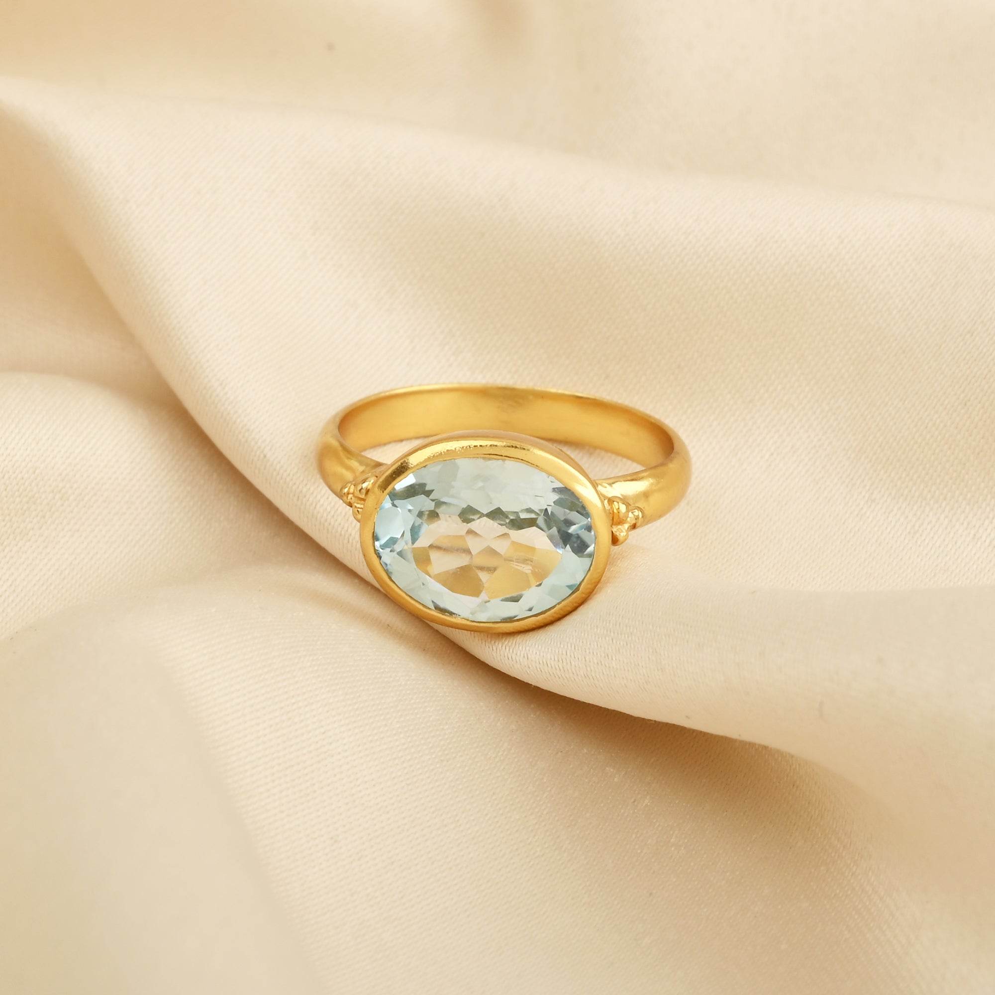 Sterling Silver Blue Topaz Pretty Rings - La Vitá Jewels