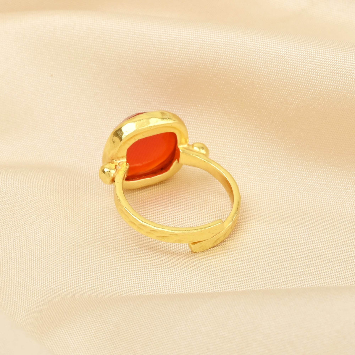 Hammered Square Shaped Ring - La Vitá Jewels