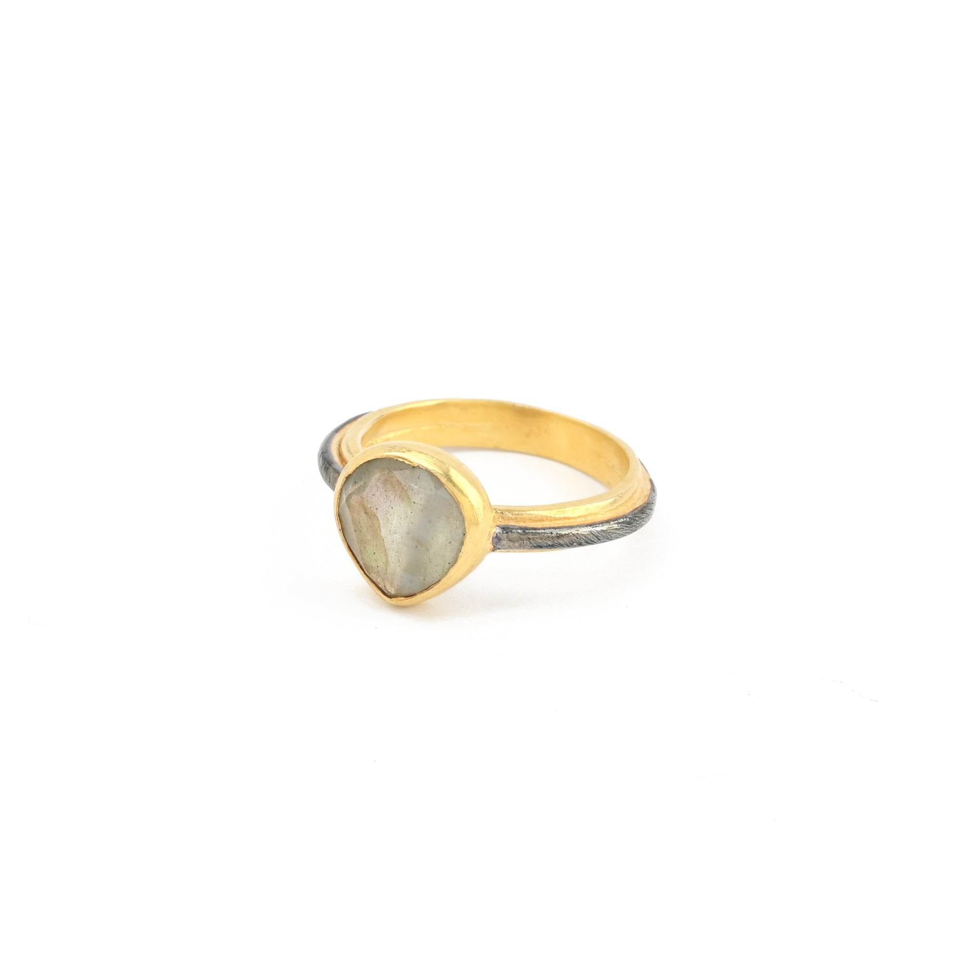 Labradorite Heart shape Rings in Sterling Silver - La Vitá Jewels