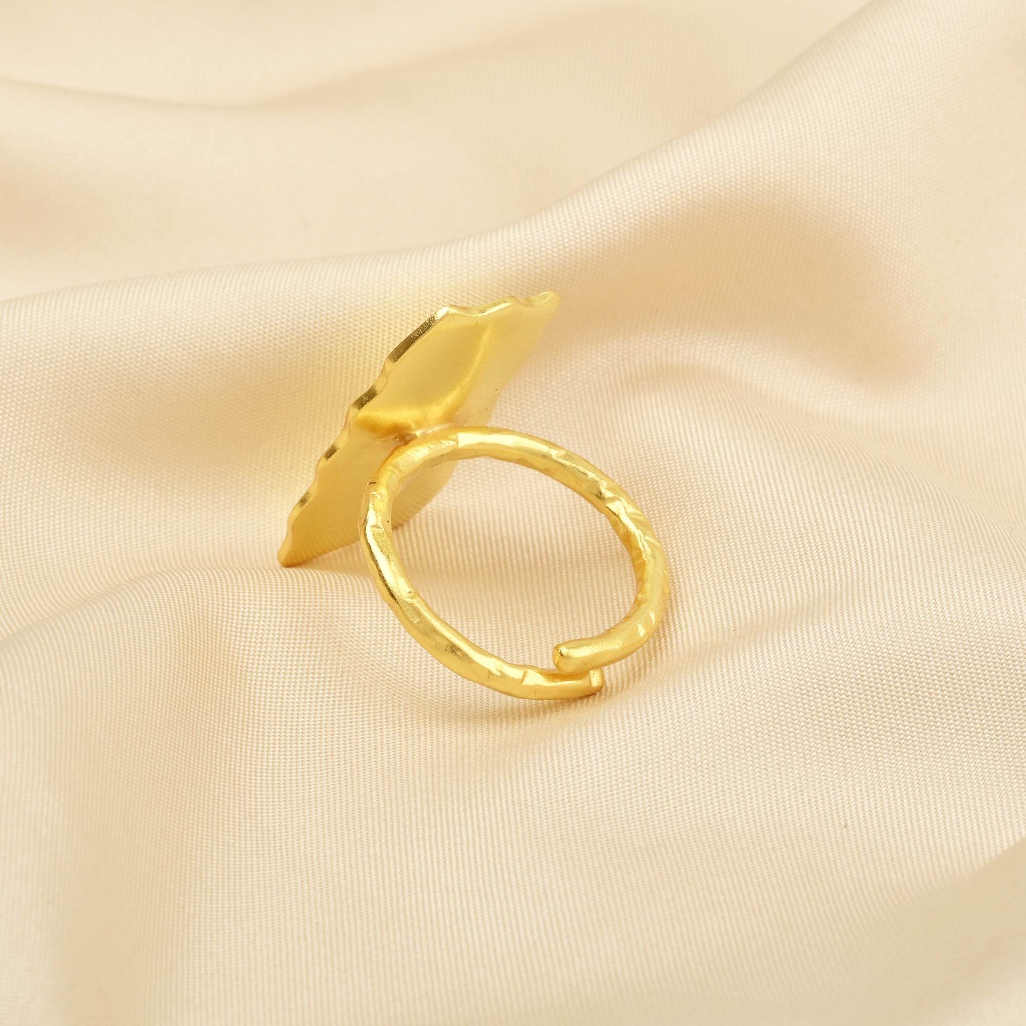 Rectangle Shaped Hammered Adjustable Rings - La Vitá Jewels