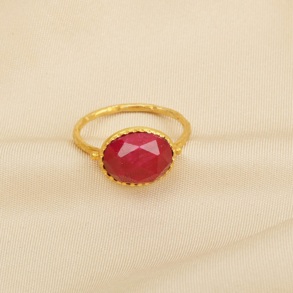 Ruby Gemstone Statement Ring - La Vitá Jewels