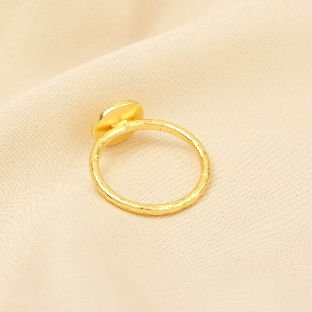 Round Disc Hammered Minimalist Rings - La Vitá Jewels